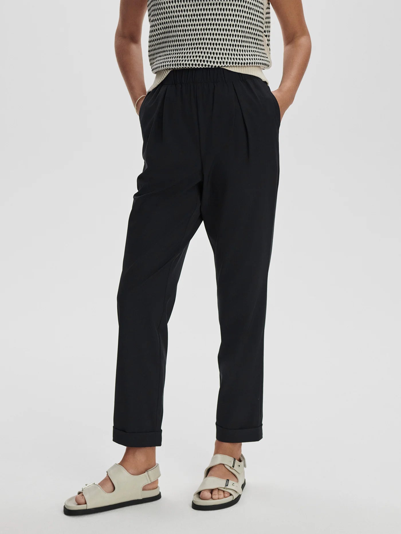 Alana Slim Tappered Cuff Pant