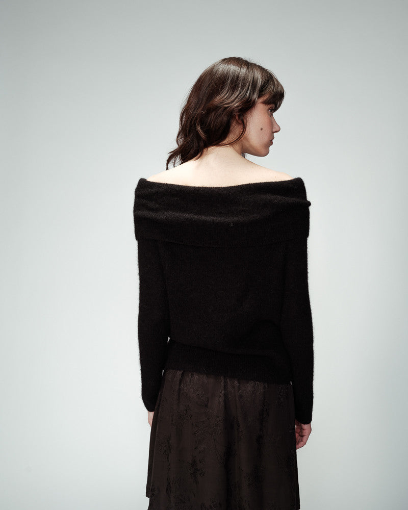 Oranger Sweater