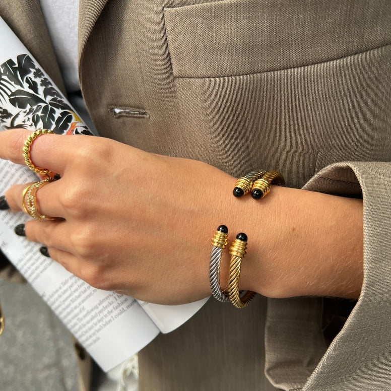 Onyx Twist Bangle