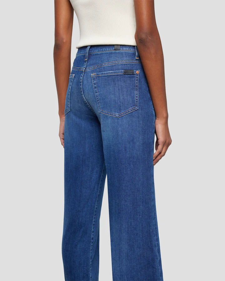 Ultra High Rise Cropped Jo Jeans