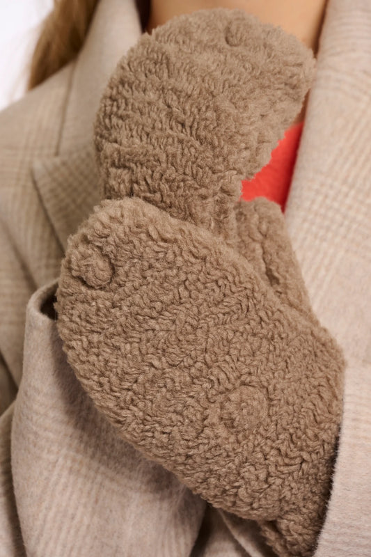 Aleida Teddy Gloves