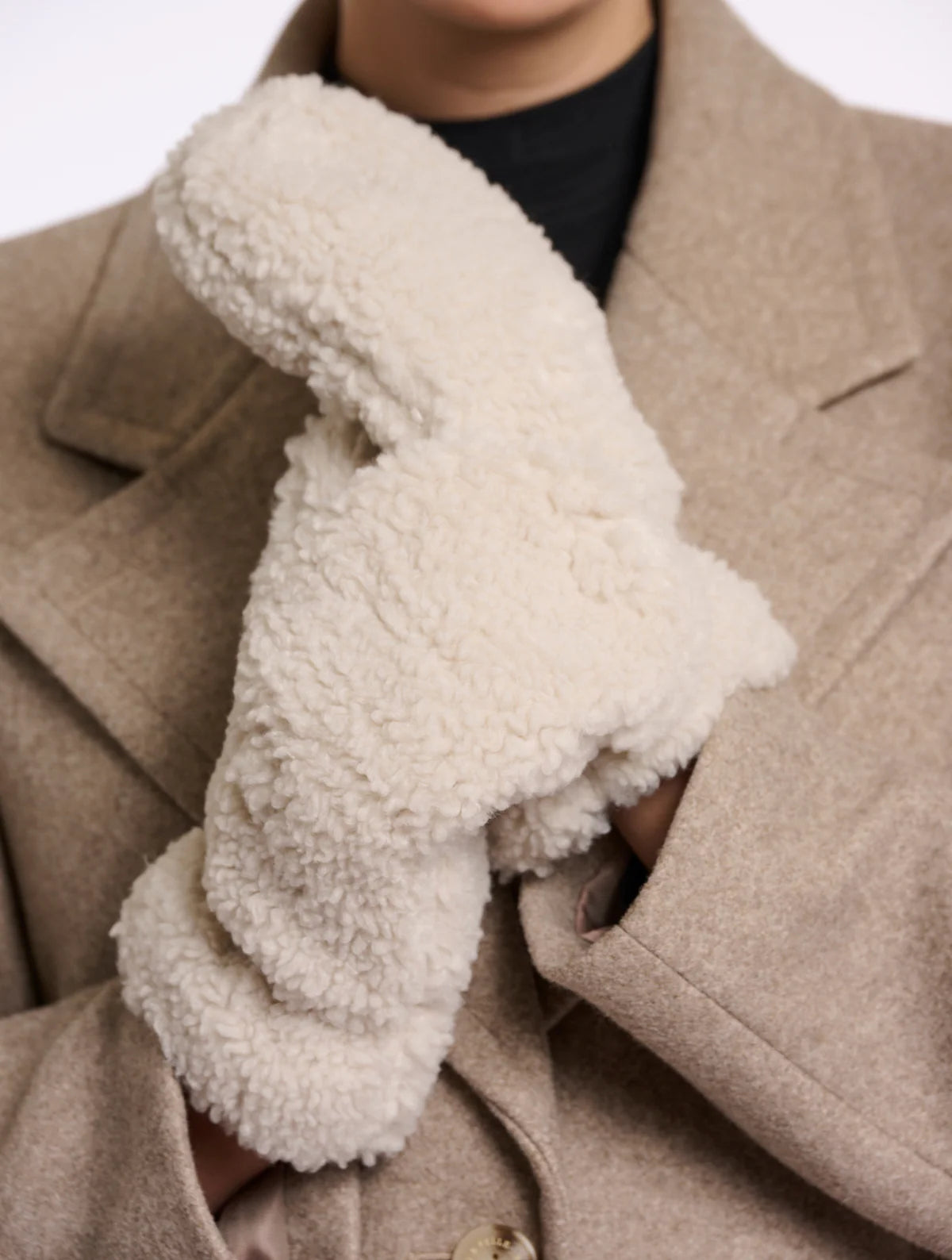 Aleida Teddy Gloves