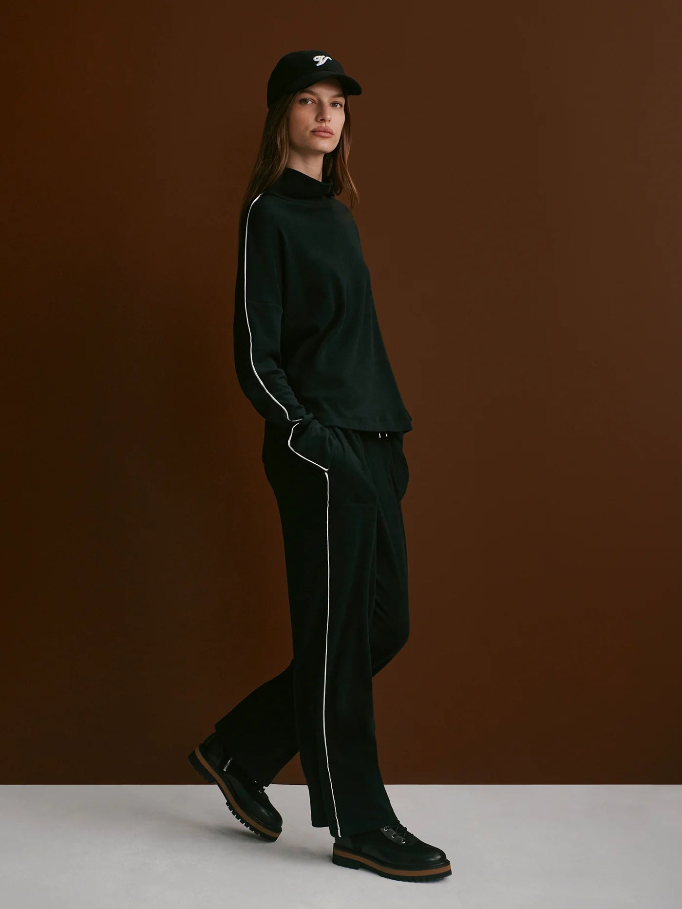 Brushed Rib Straight-Leg Pant