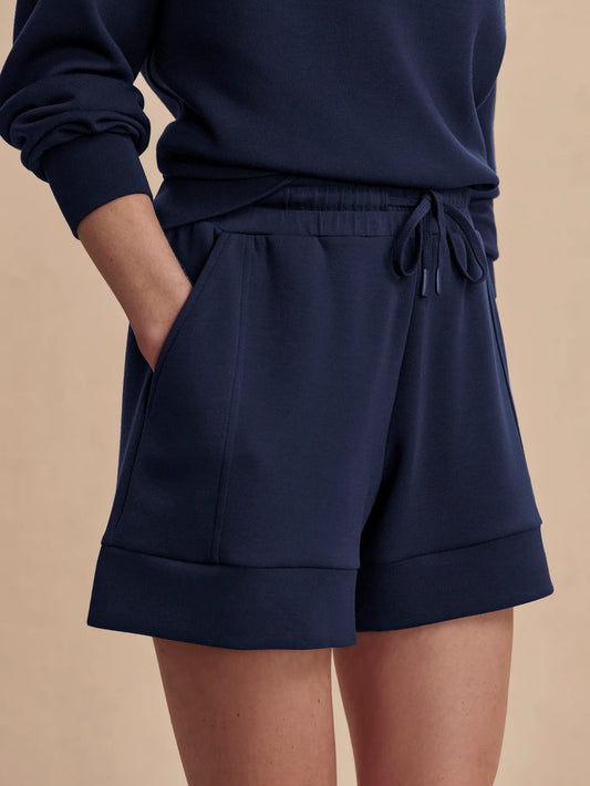 Atrium High Rise Shorts 4.5"